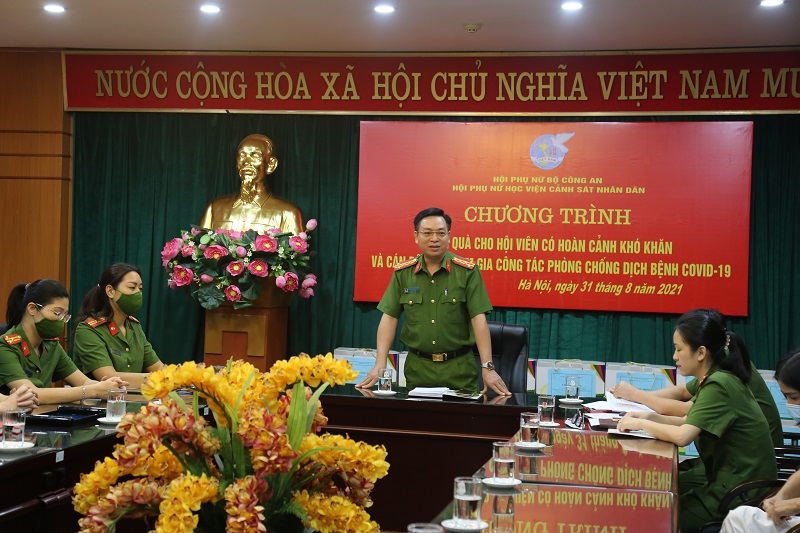 Đại tá, TS Nguyễn Đăng Sáu, Phó Giám đốc Học viện phát biểu tại chương trình