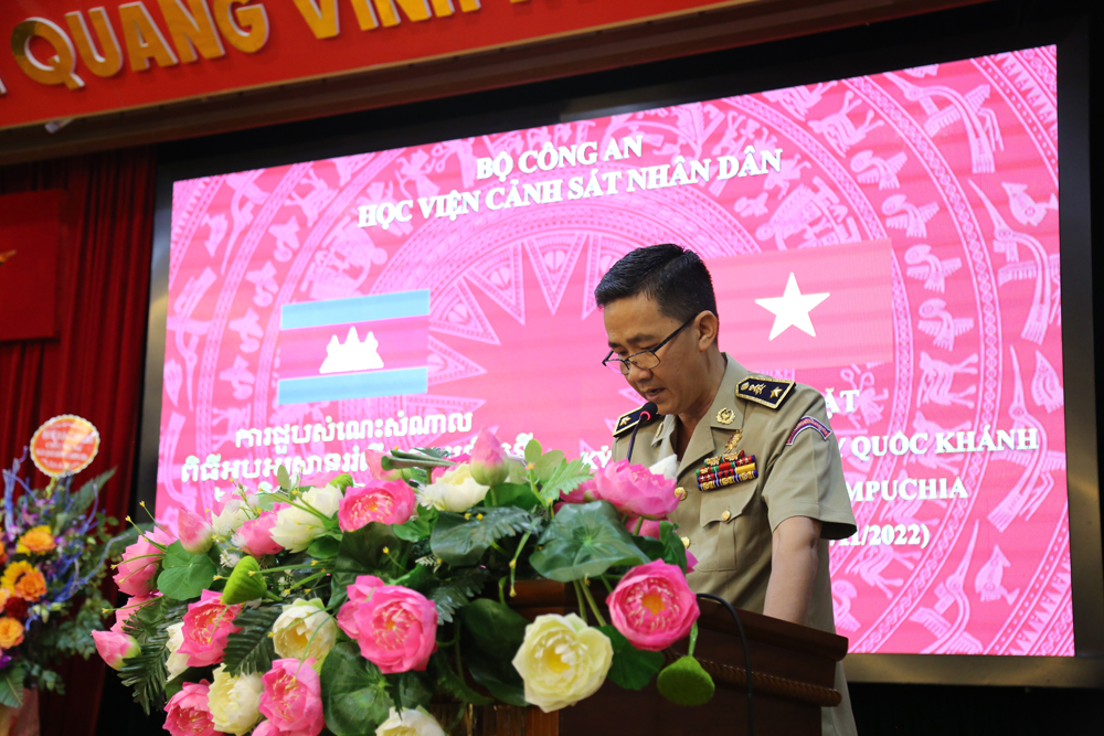 Đại diện học viên Campuchia cảm ơn sự quan tâm của lãnh đạo Bộ Công an Việt Nam và Ban Giám đốc Học viện CSND