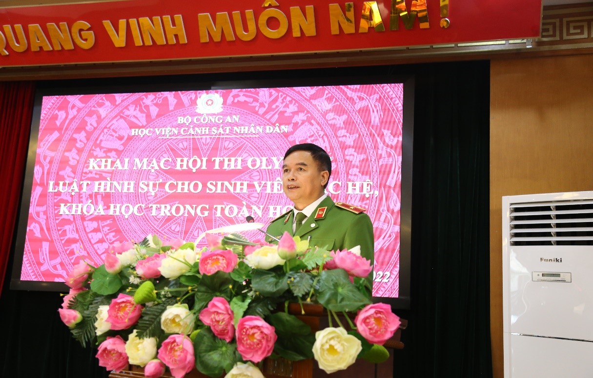 Thiếu tướng, GS.TS Nguyễn Đắc Hoan - Phó Giám đốc Học viện phát biểu chỉ đạo tại Lễ khai mạc hội thi Olympic Luật Hình sự