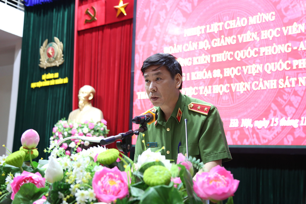 Trung tướng, GS.TS Trần Minh Hưởng - Giám đốc Học viện CSND phát biểu chào mừng