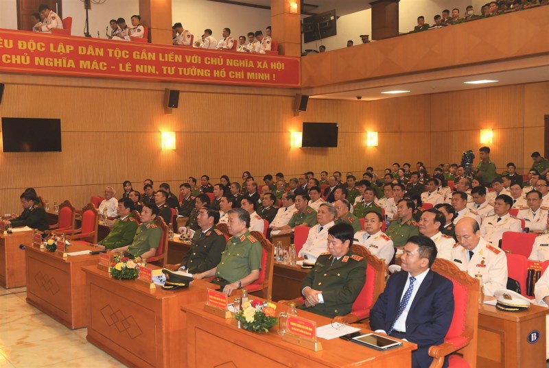 Bộ trưởng Tô Lâm cùng các đại biểu dự Lễ kỷ niệm.