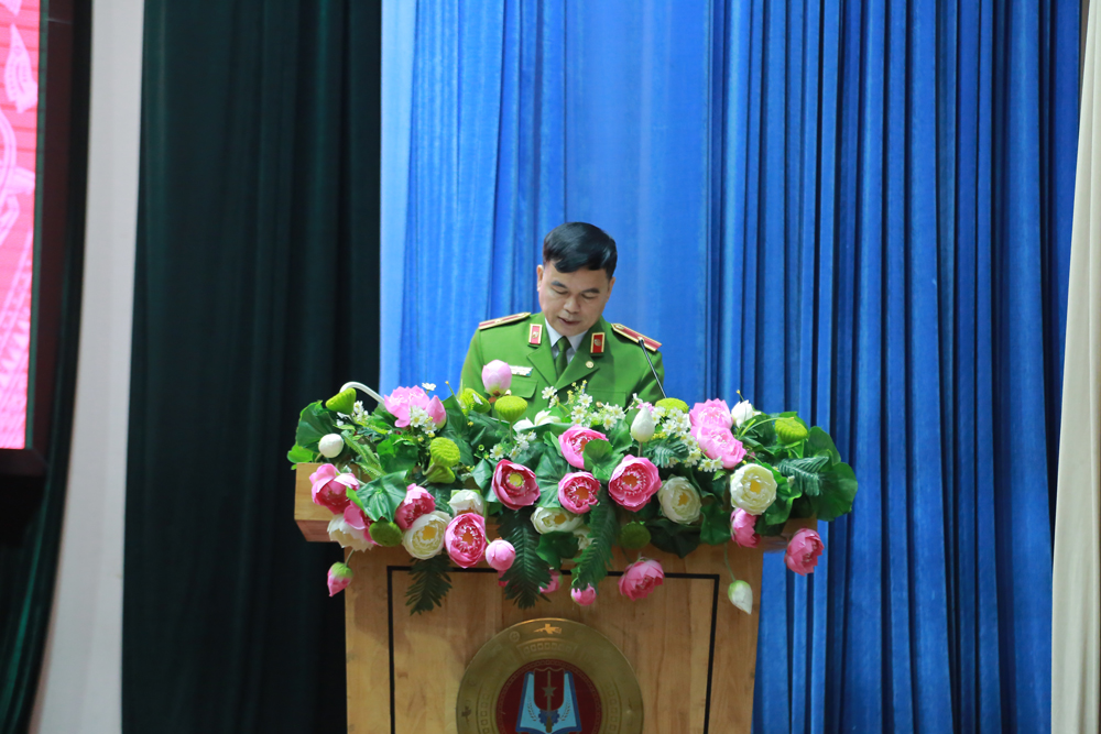Thiếu tướng, GS. TS Nguyễn Đắc Hoan, Phó Giám đốc Học viện thống báo kết quả học tập của khóa học
