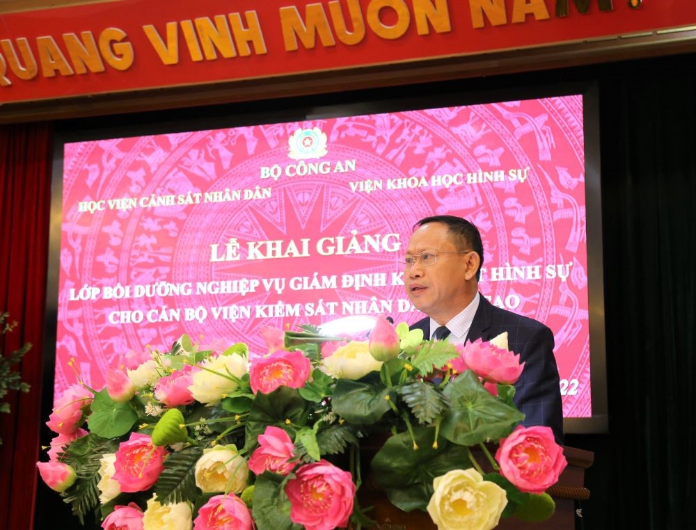 Đồng chí Tăng Ngọc Tuấn, Ủy viên Ban cán sự Đảng, Vụ trưởng Vụ Tổ chức cán bộ, Viện Kiểm sát nhân dân tối cao phát biểu tại buổi lễ