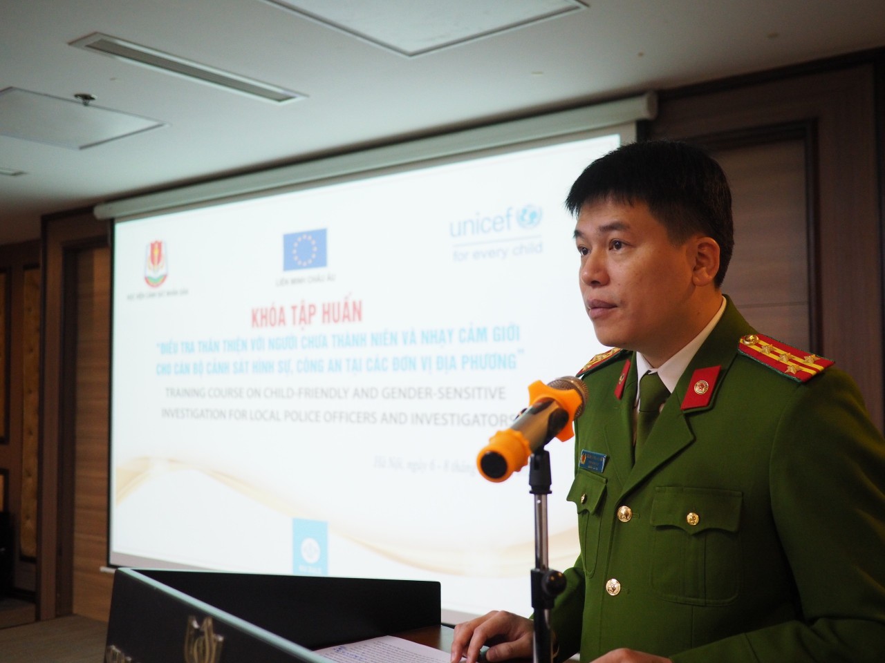 Đại tá, PGS. TS Trần Hồng Quang, Phó Giám đốc Học viện phát biểu tại khóa tập huấn
