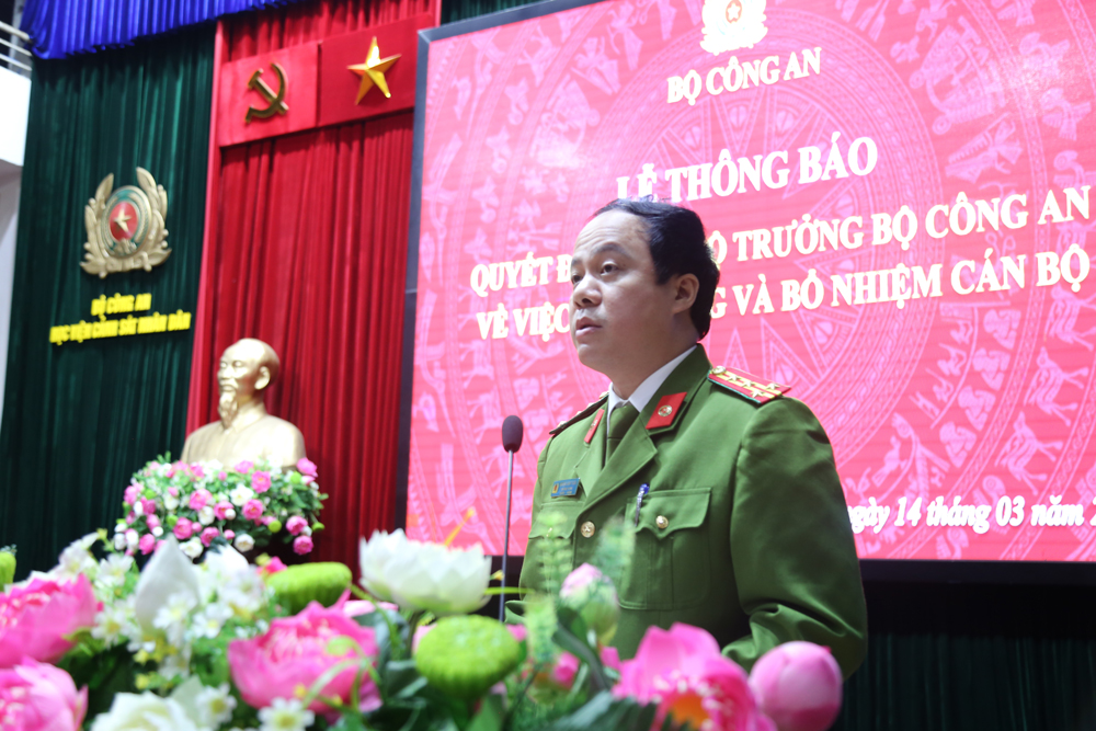 Đại tá Hoàng Anh Tuấn phát biểu nhận nhiệm vụ