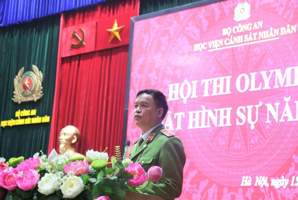 Thiếu tướng, GS. TS Nguyễn Đắc Hoan, Phó Giám đốc Học viện phát biểu chỉ đạo tại cuộc thi