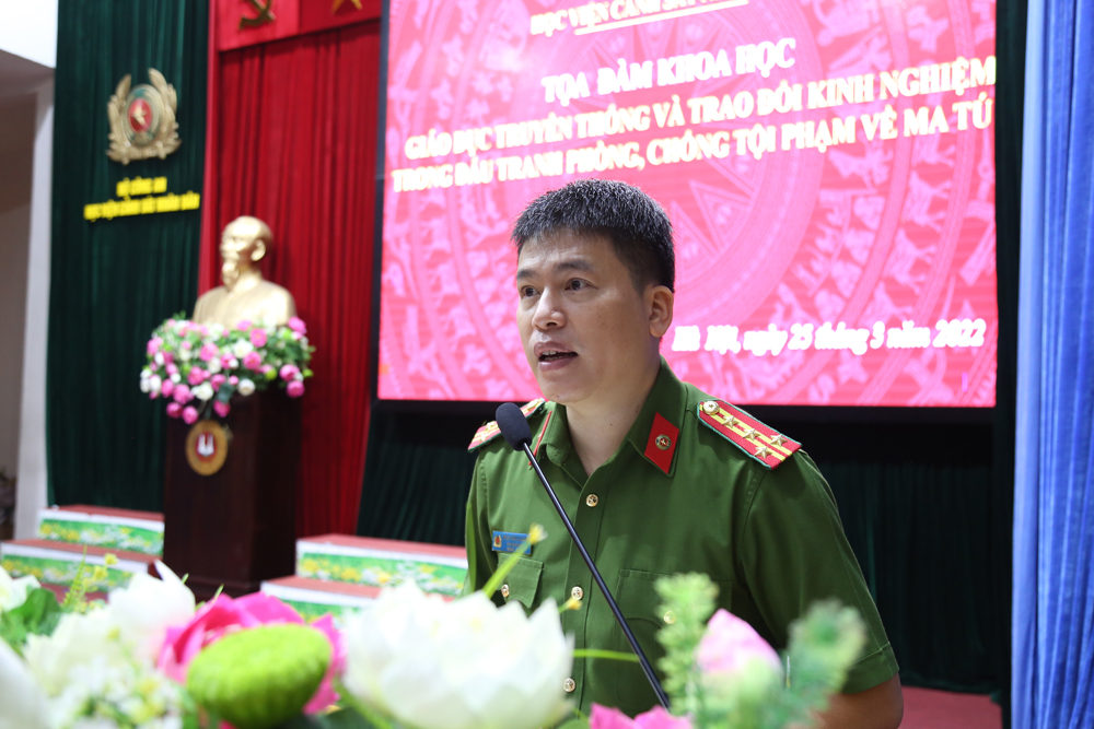 Đại tá, PGS. TS Trần Hồng Quang, Phó Giám đốc Học viện phát biểu kết luận chương trình