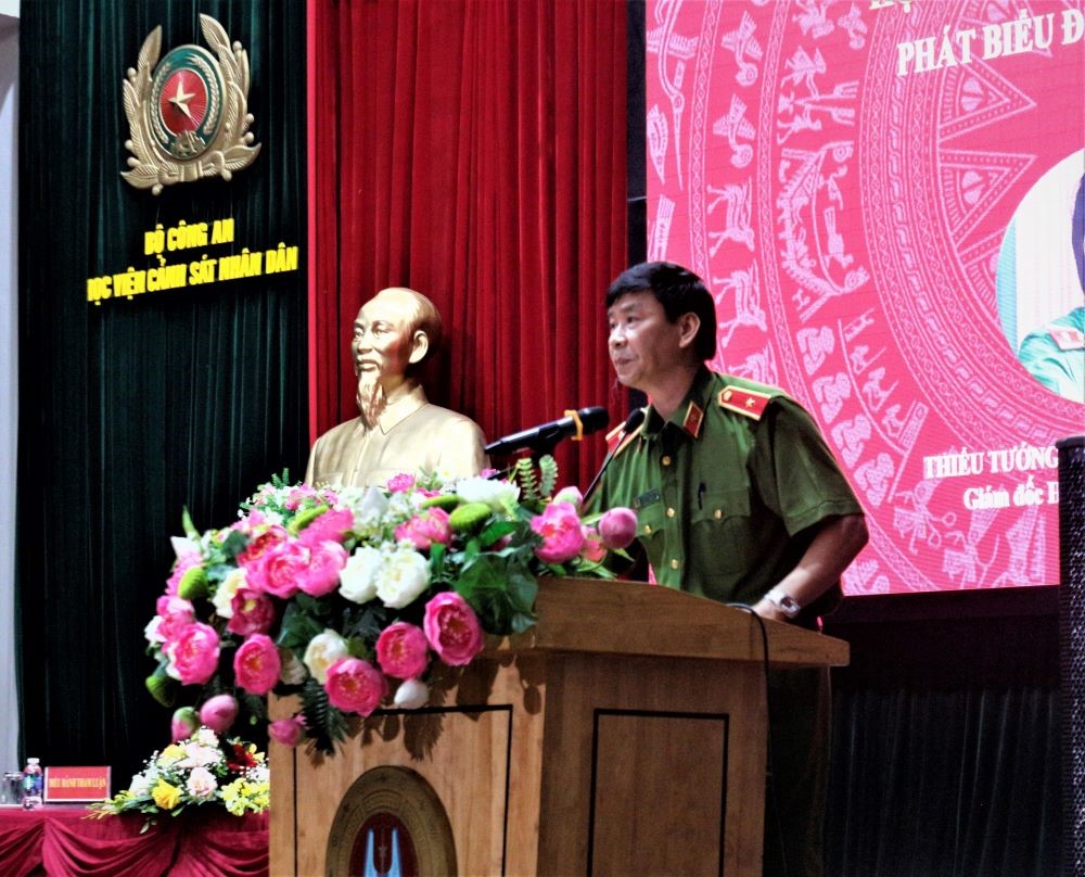 Thiếu tướng, GS. TS Trần Minh Hưởng, Giám đốc Học viện CSND phát biểu tại buổi Hội thảo