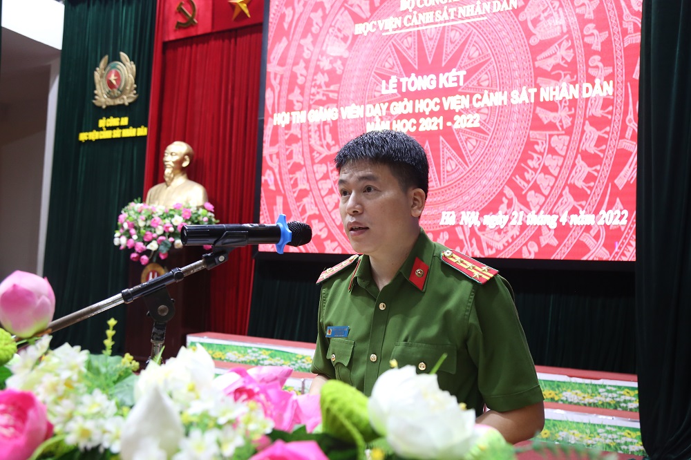 Đại tá, PGS. TS Trần Hồng Quang, Phó Giám đốc Học viện phát biểu tổng kết Hội thi