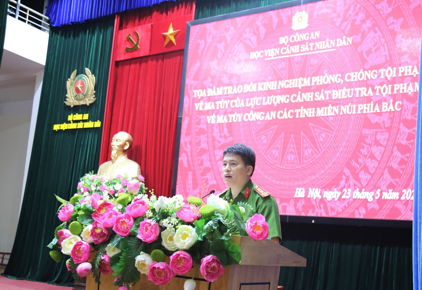 Đại tá, PGS. TS Trần Hồng Quang, Phó Giám đốc Học viện phát biểu Bế mạc Tọa đàm
