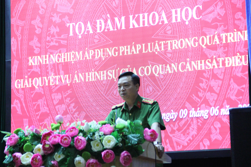 Đại tá, TS Nguyễn Đăng Sáu, Phó Giám đốc Học viện phát biểu tại Tọa đàm