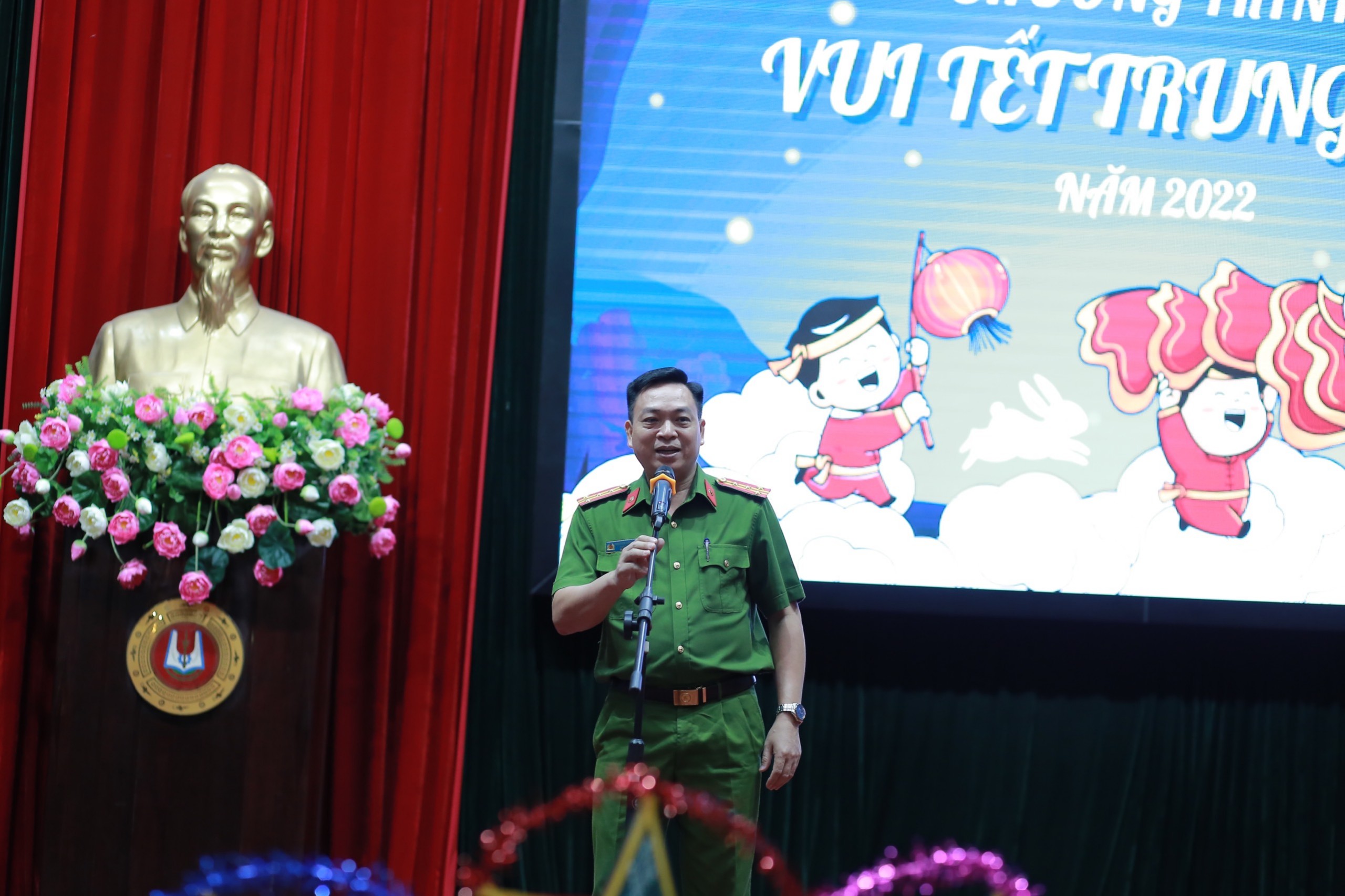 Đại tá, TS. Nguyễn Đăng Sáu - Phó Giám đốc Học viện phát biểu khai mạc chương trình