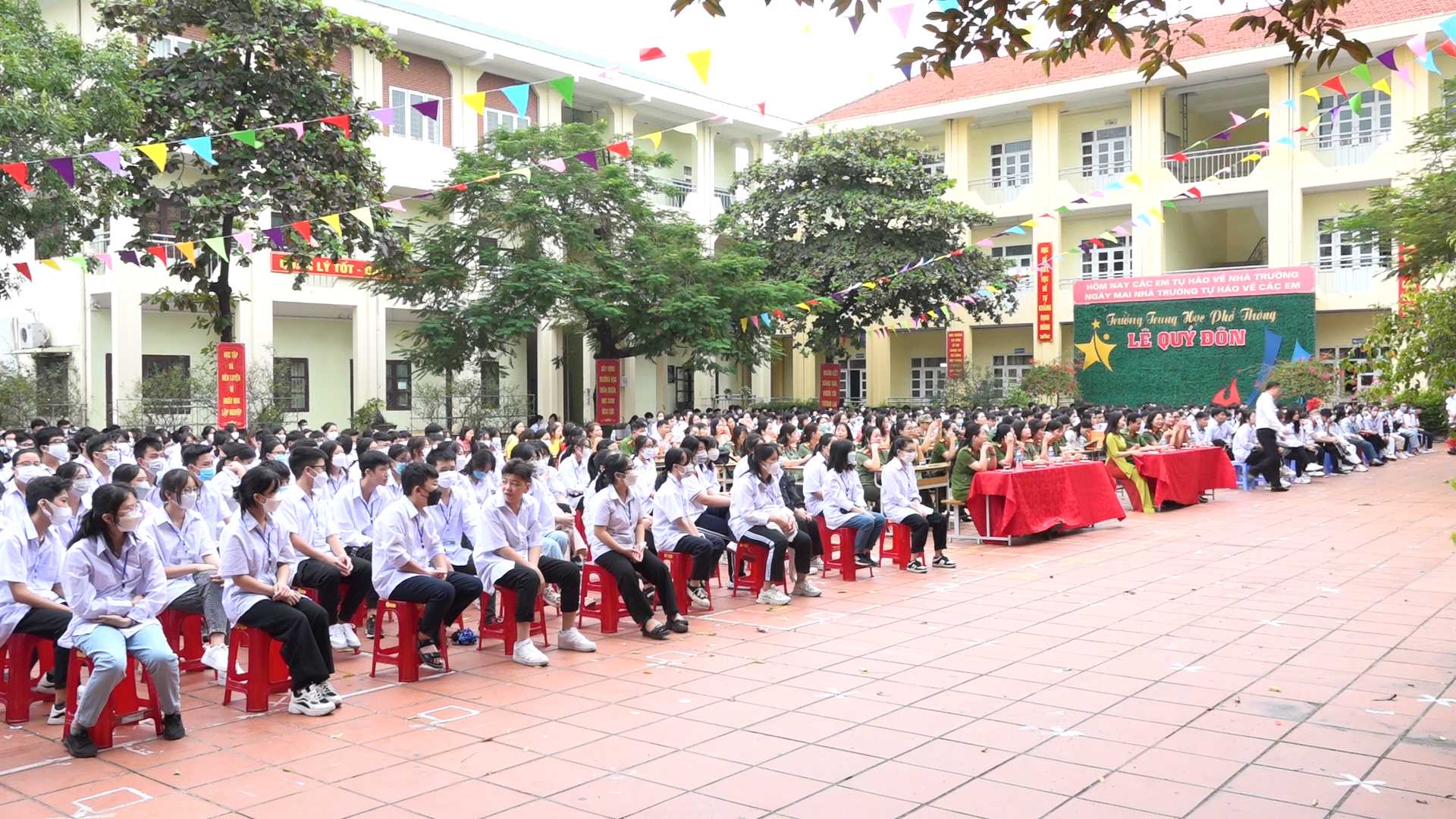 760 học sinh trường THPT Lê Quý Đôn tham gia chương trình
