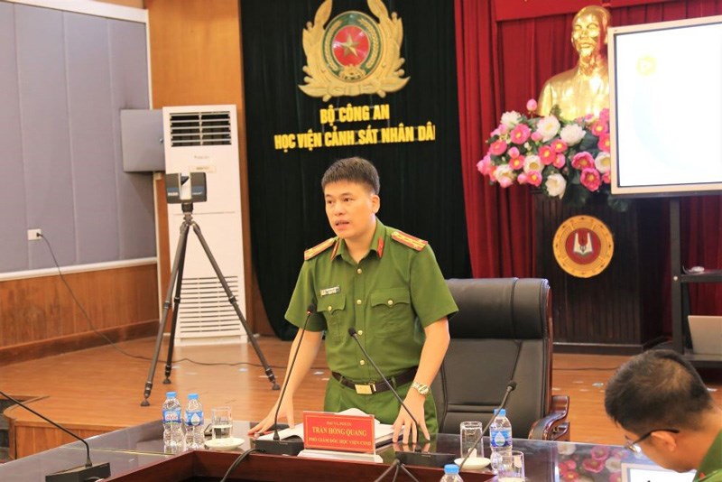 Đại tá, PGS. TS Trần Hồng Quang, Phó Giám đốc Học viện phát biểu chỉ đạo tại Tọa đàm