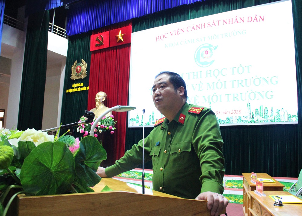 Đại tá, TS Chử Văn Dũng, Phó Giám đốc Học viện phát biểu chỉ đạo tại Hội thi