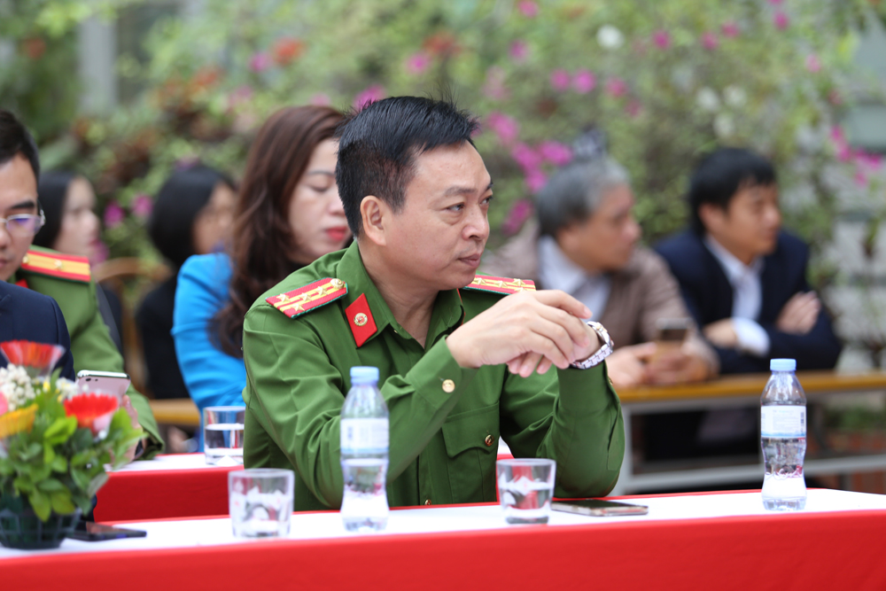 Đại tá, TS Nguyễn Đăng Sáu, Phó Giám đốc Học viện tham dự chương trình
