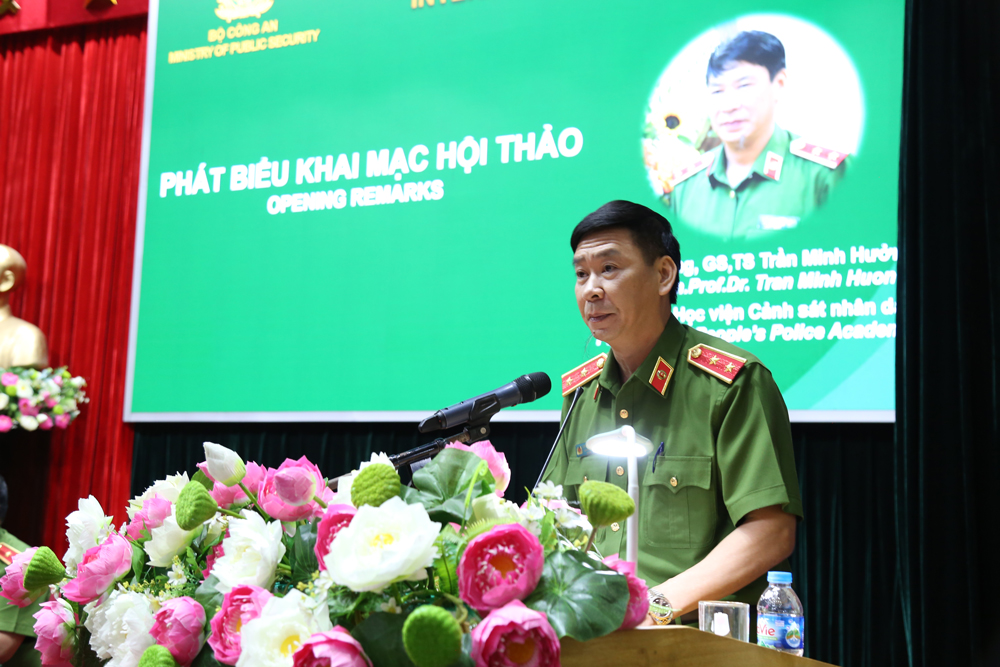 Trung tướng, GS.TS Trần Minh Hưởng, Giám đốc Học viện phát biểu khai mạc Hội thảo