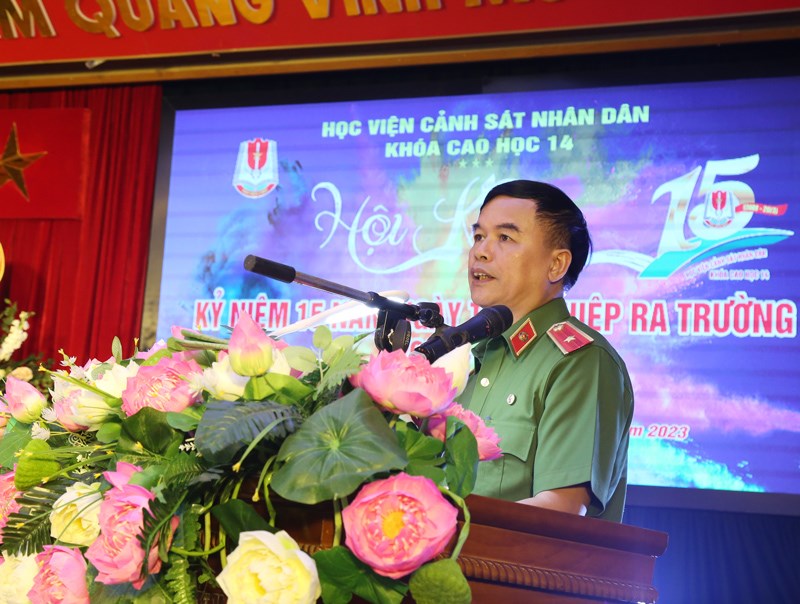 Thiếu tướng, GS.TS Nguyễn Đắc Hoan, Phó Giám đốc Học viện phát biểu tại ngày Hội khóa CH14
