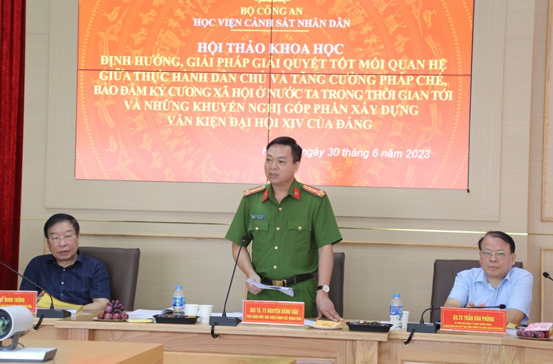 Đại tá, TS Nguyễn Đăng Sáu - Phó Giám đốc Học viện phát biểu chỉ đạo tại Hội thảo