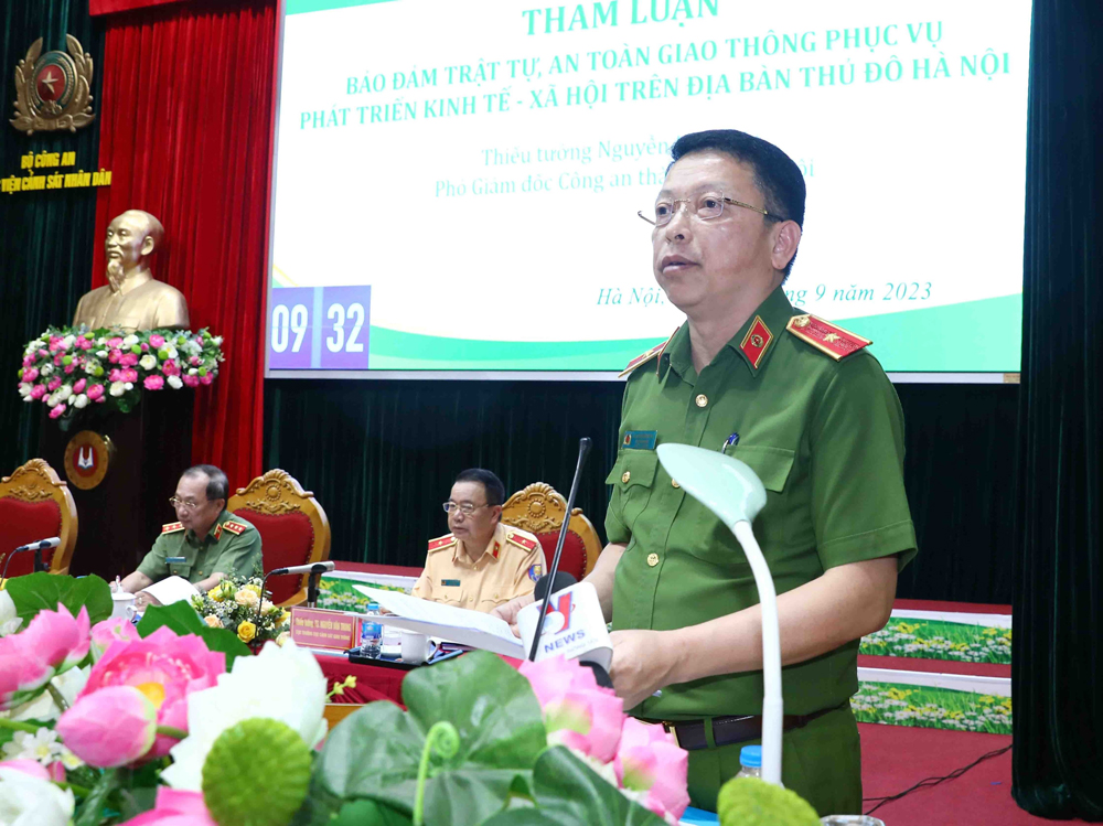Thiếu tướng Nguyễn Hồng Ky, Phó Giám đốc Công an TP Hà Nội tham luận tại Hội thảo